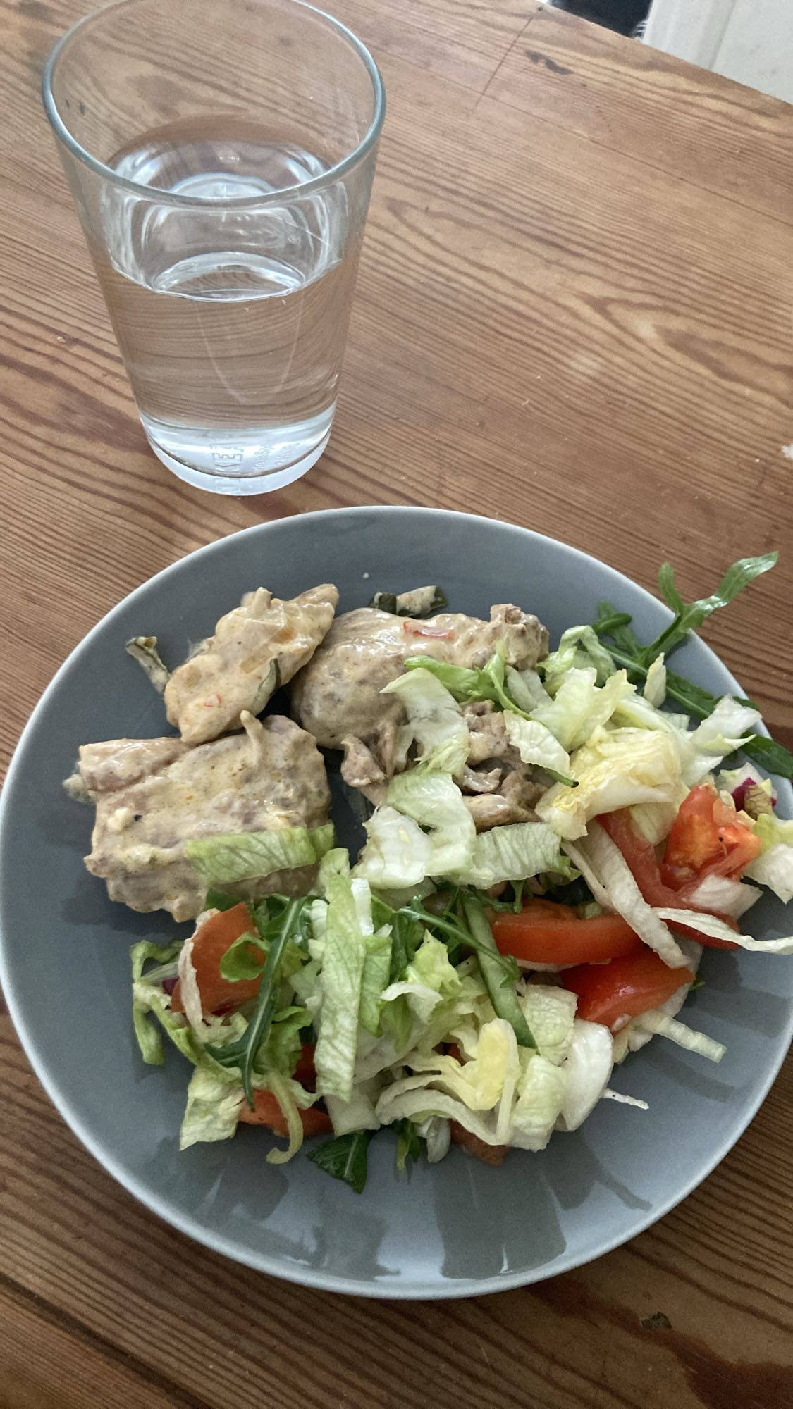 Kyckling med sallad