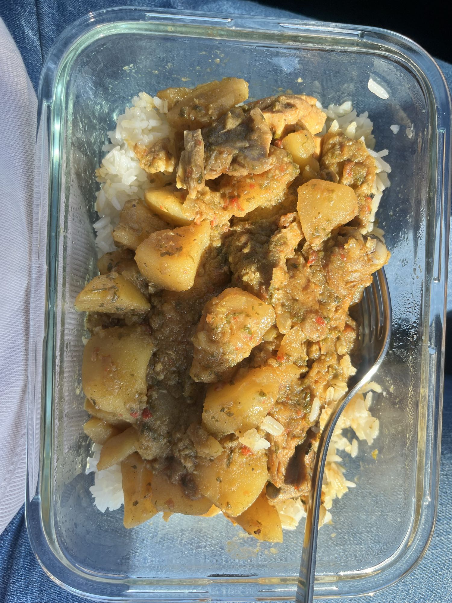 guiso de carne con arroz