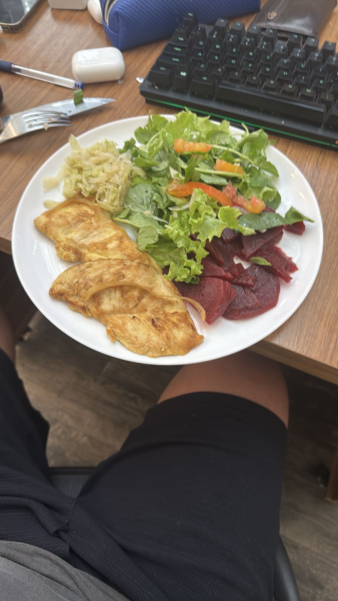 Frango grelhado com salada