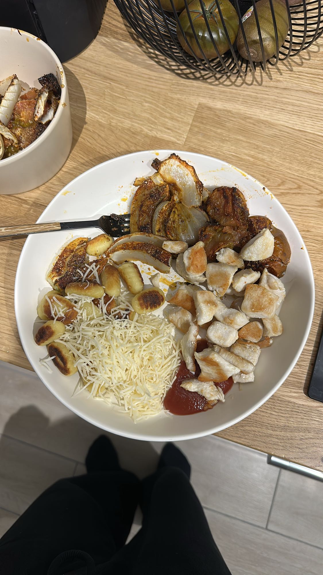 Poulet, gnocchis et légumes