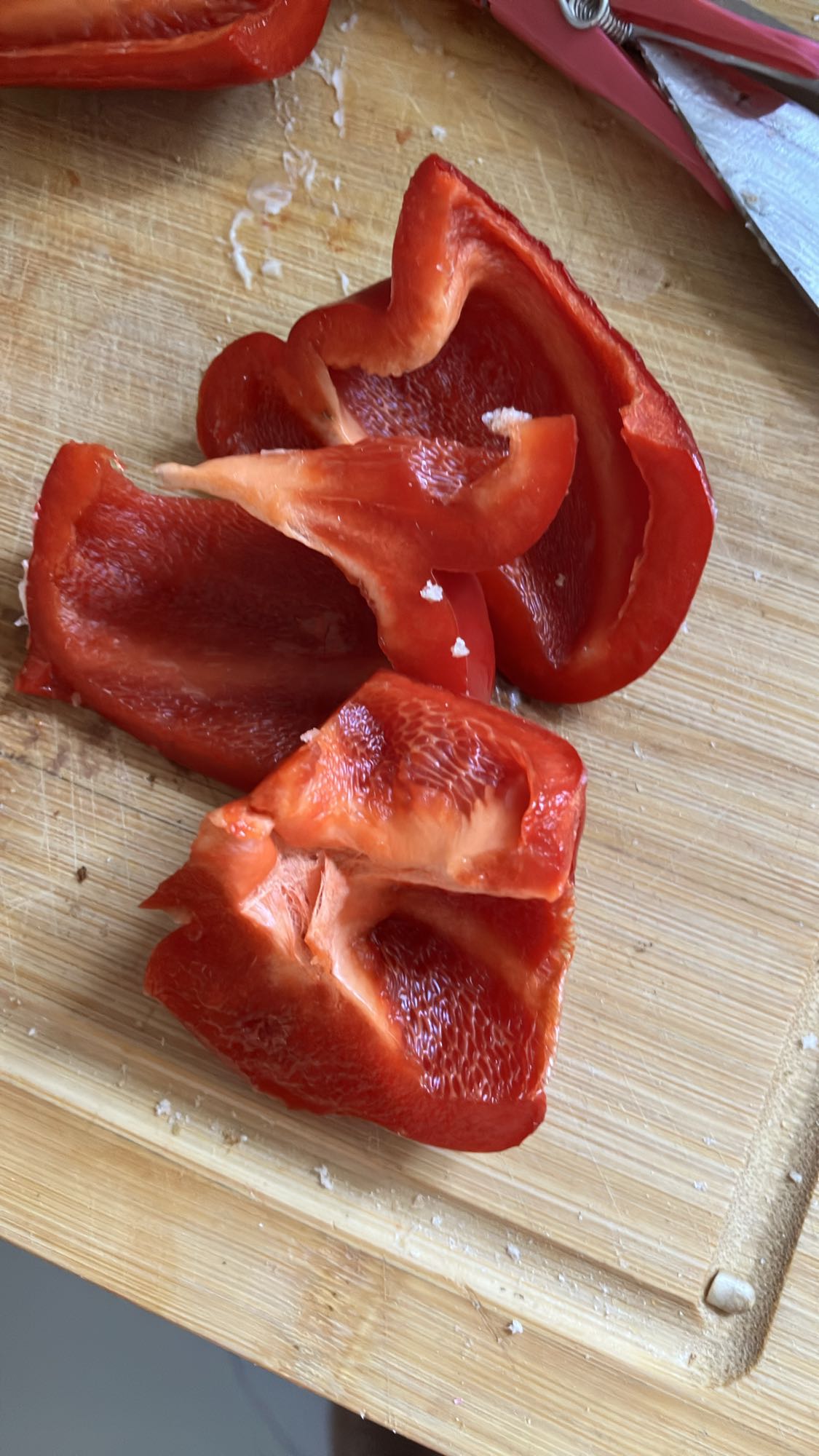 Pokrojona czerwona papryka