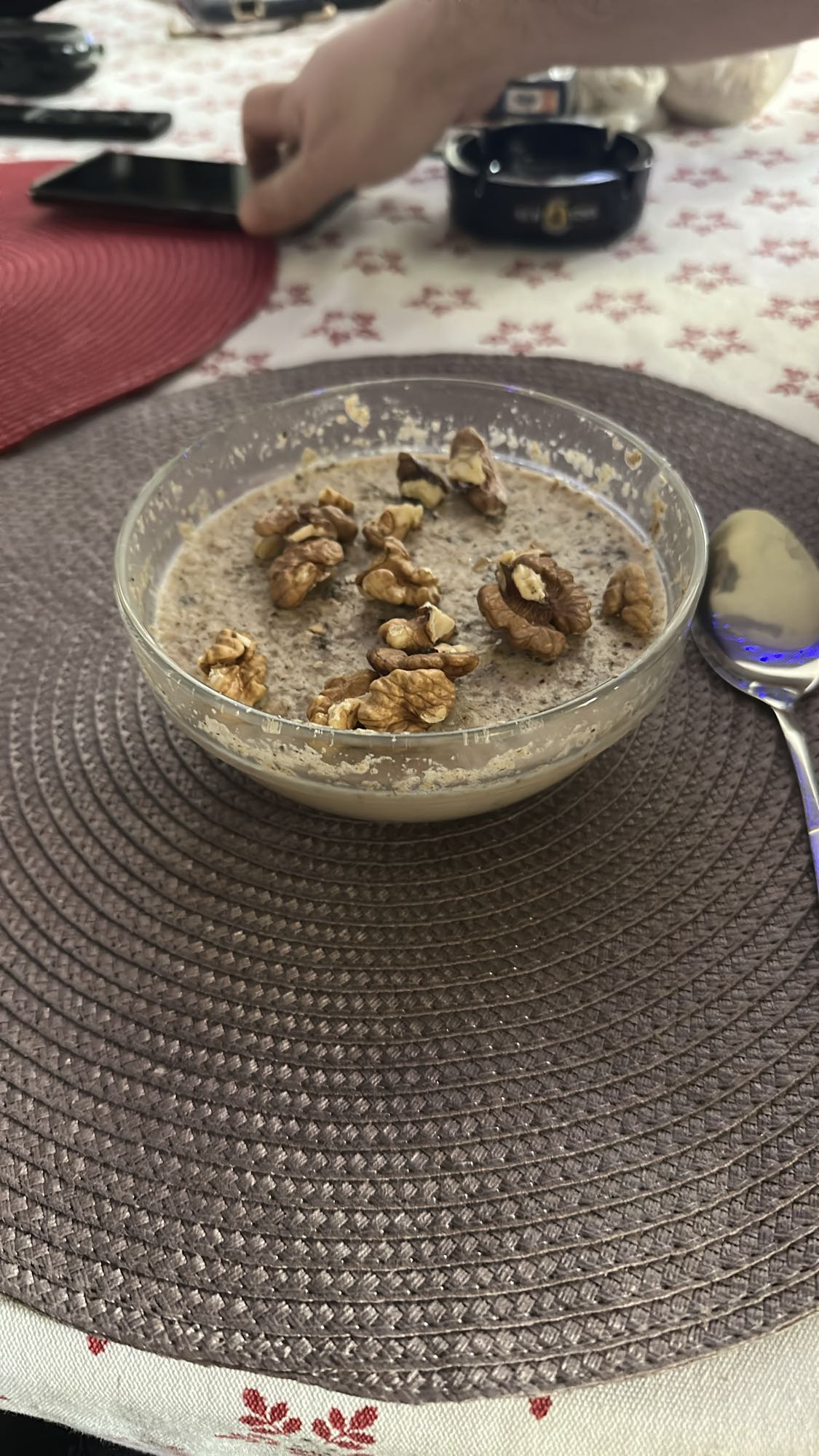 Budincă de ovăz cu nuci