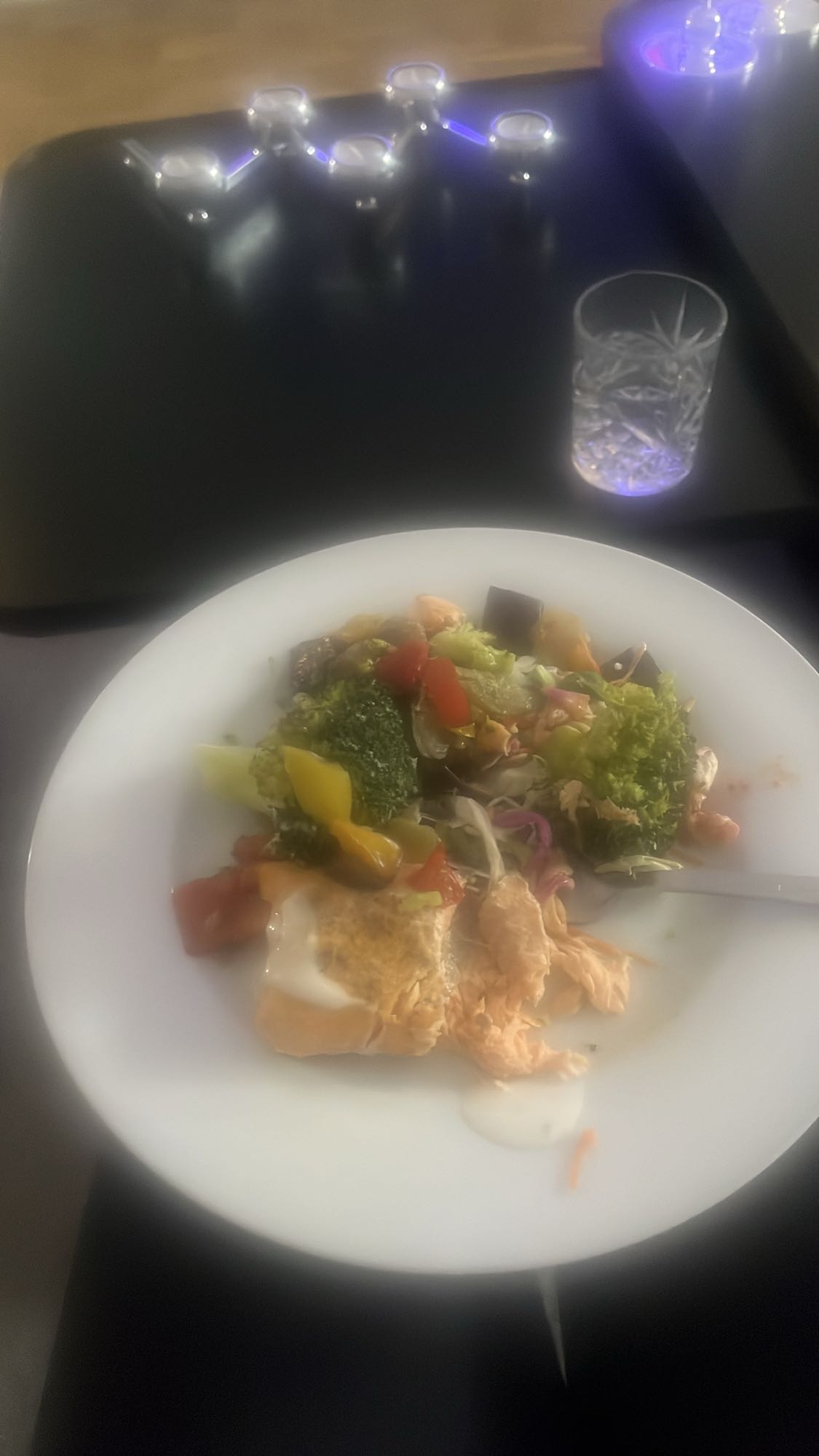 Lax med grönsaker