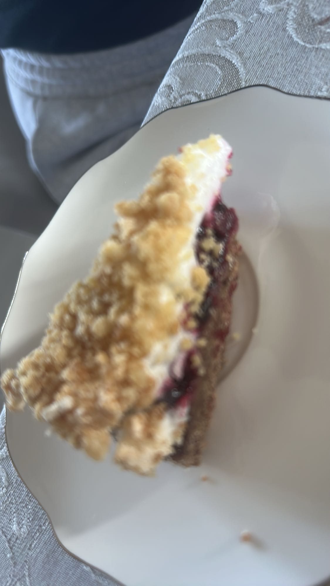 Kawałek ciasta z owocami