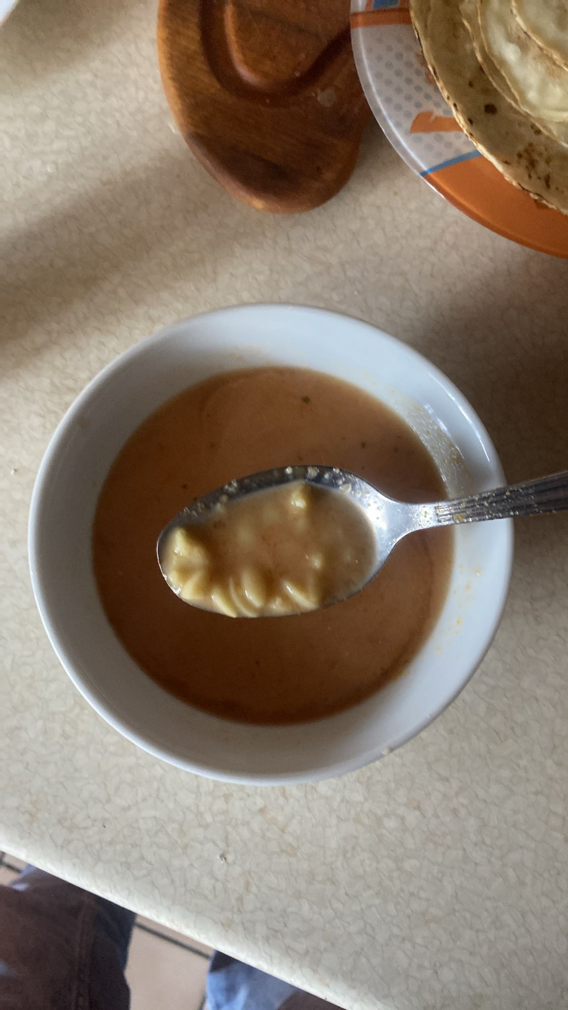 zupa pomidorowa z makaronem