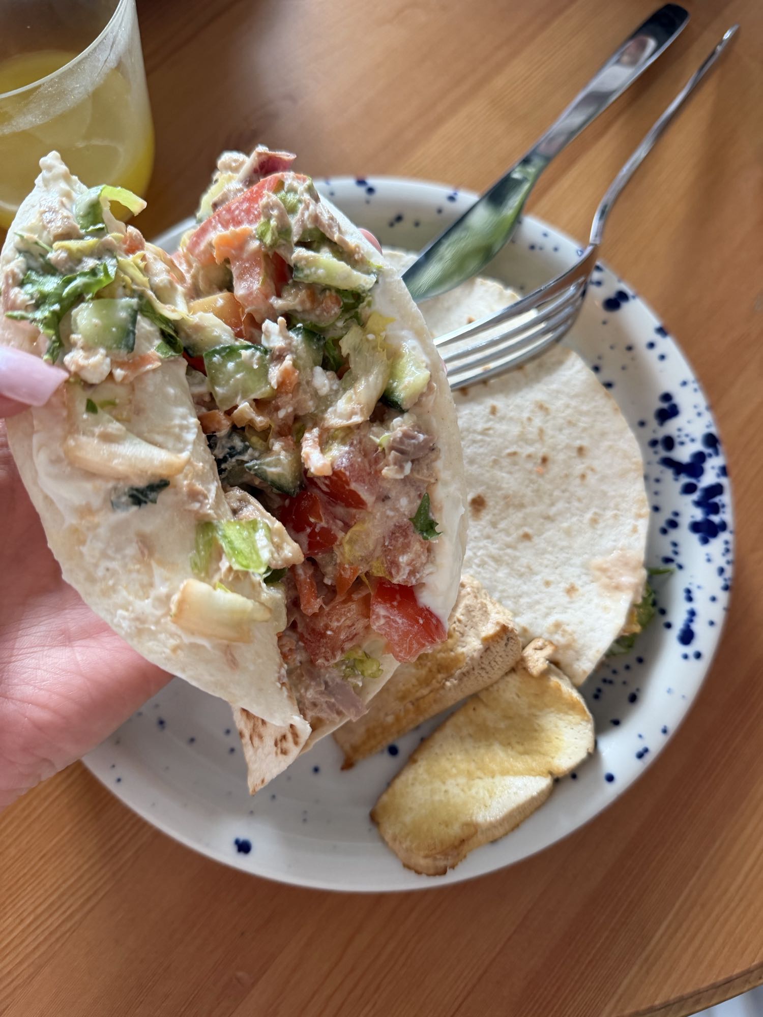 овощной лаваш с тунцом