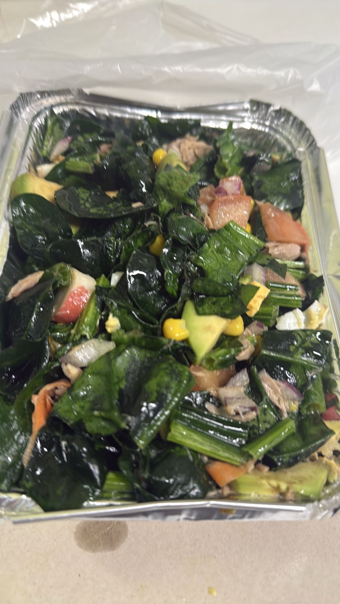 Ensalada de espinaca y atún
