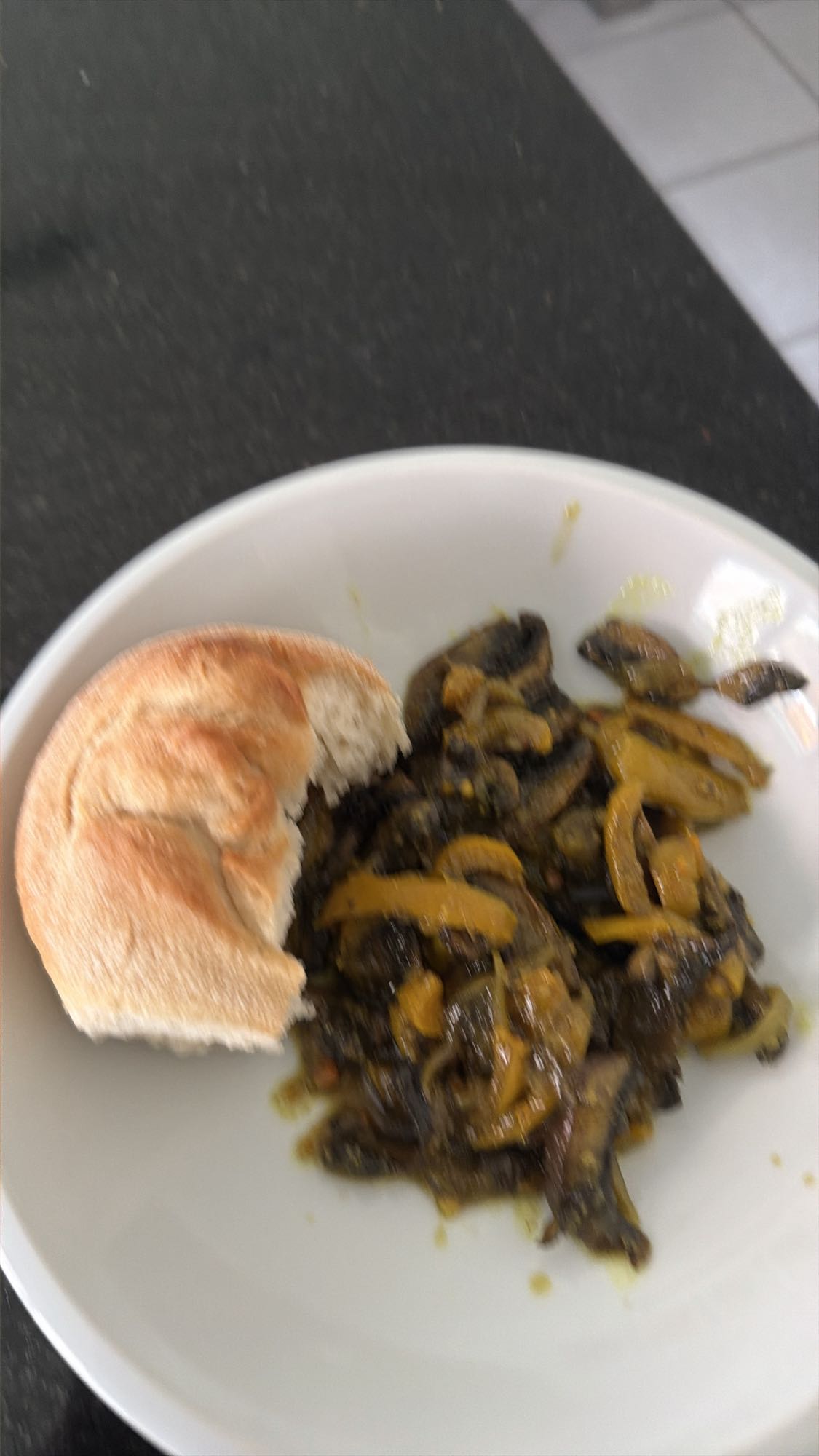 Broodje met champignons