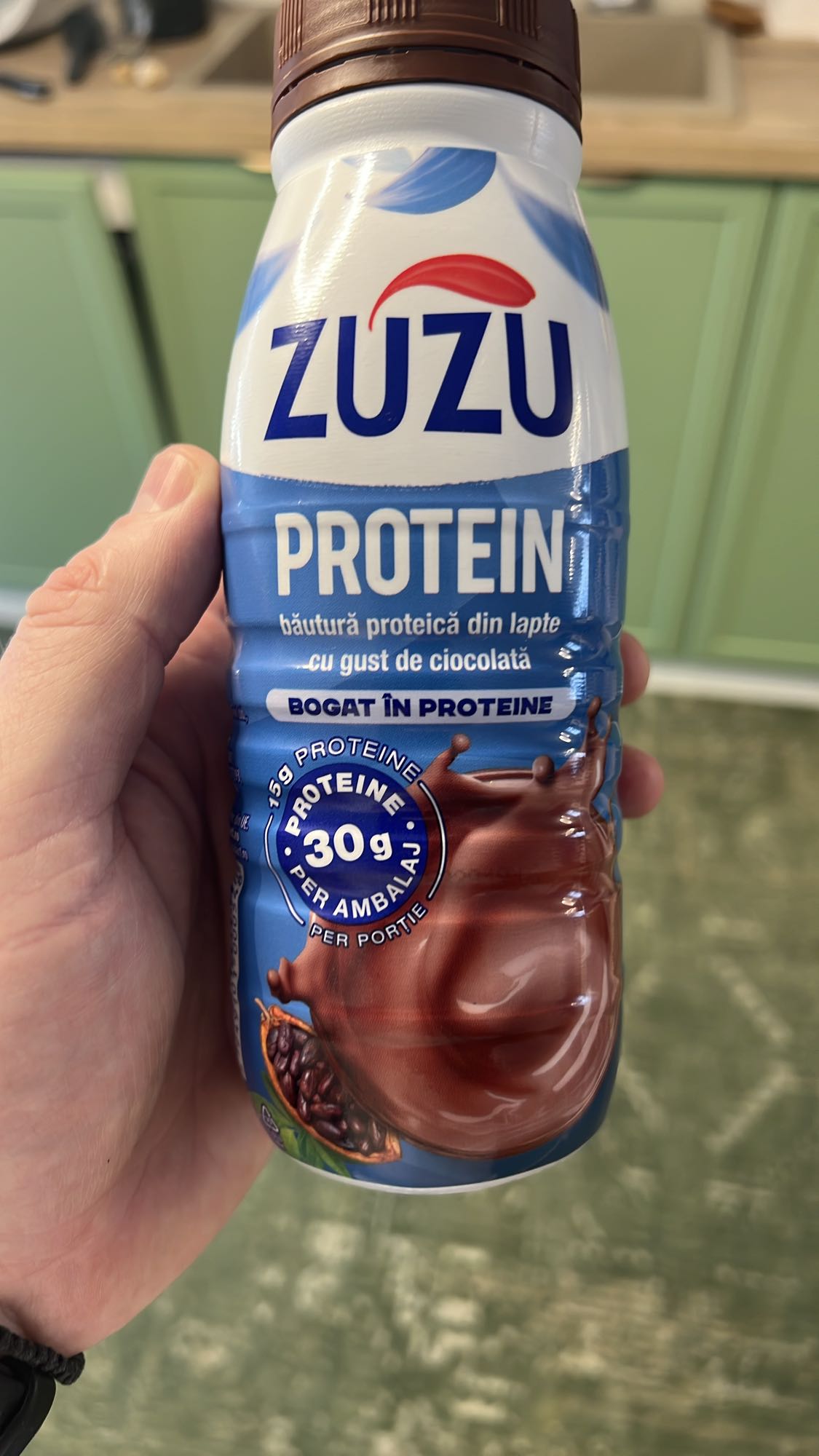 Shake proteic ciocolată