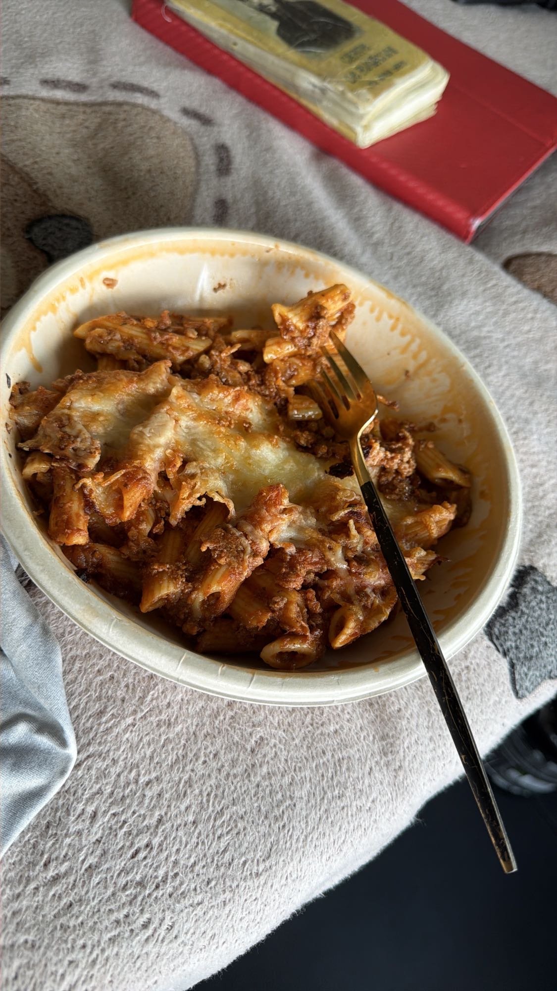 Paste la cuptor cu carne