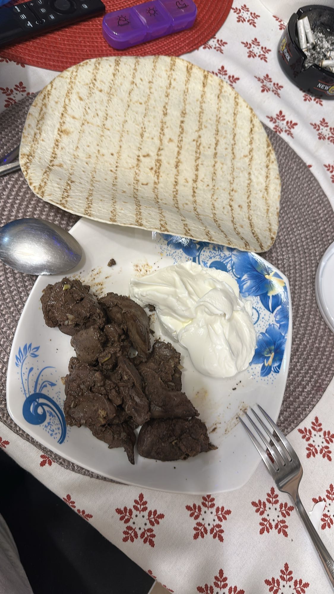 Ficat cu iaurt și lipie