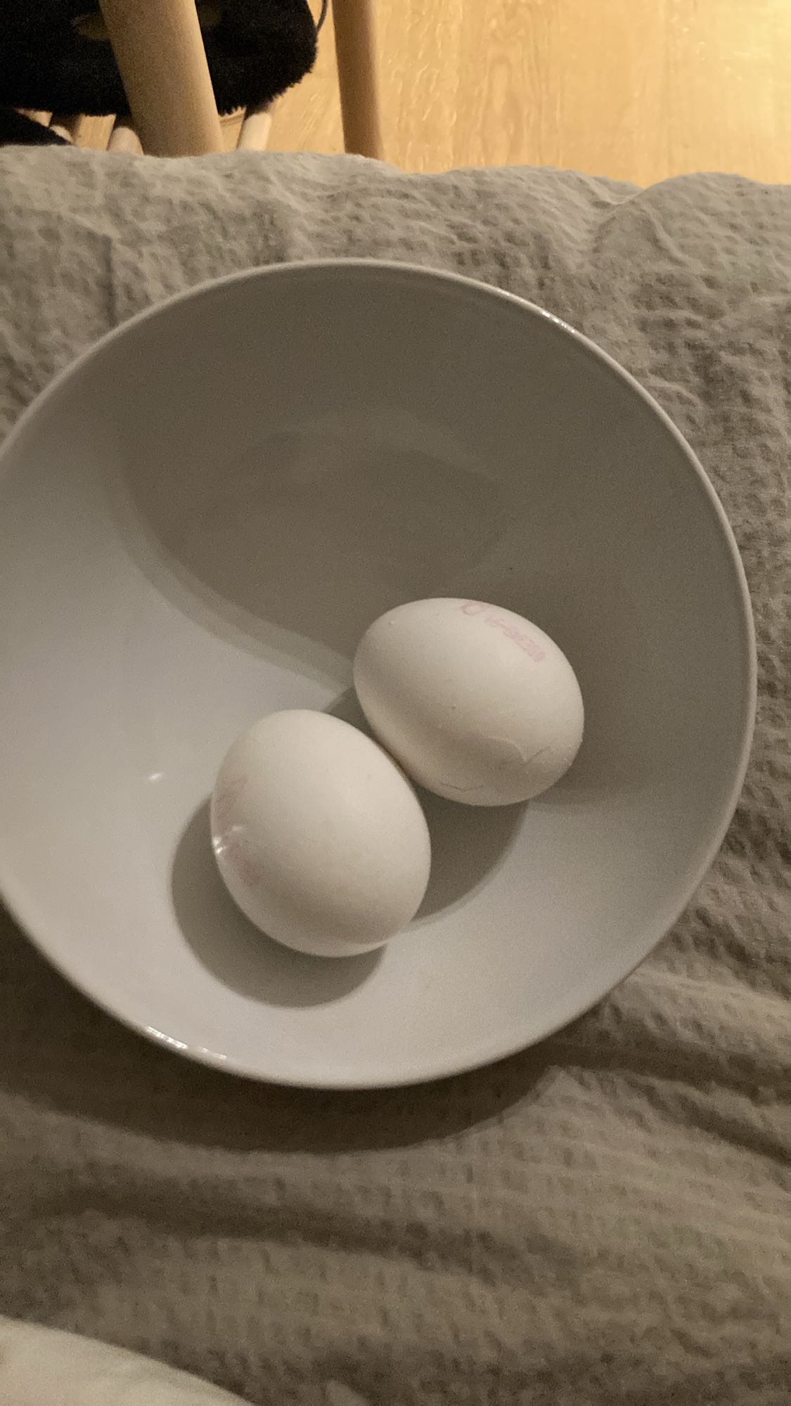 Kokta ägg i skål
