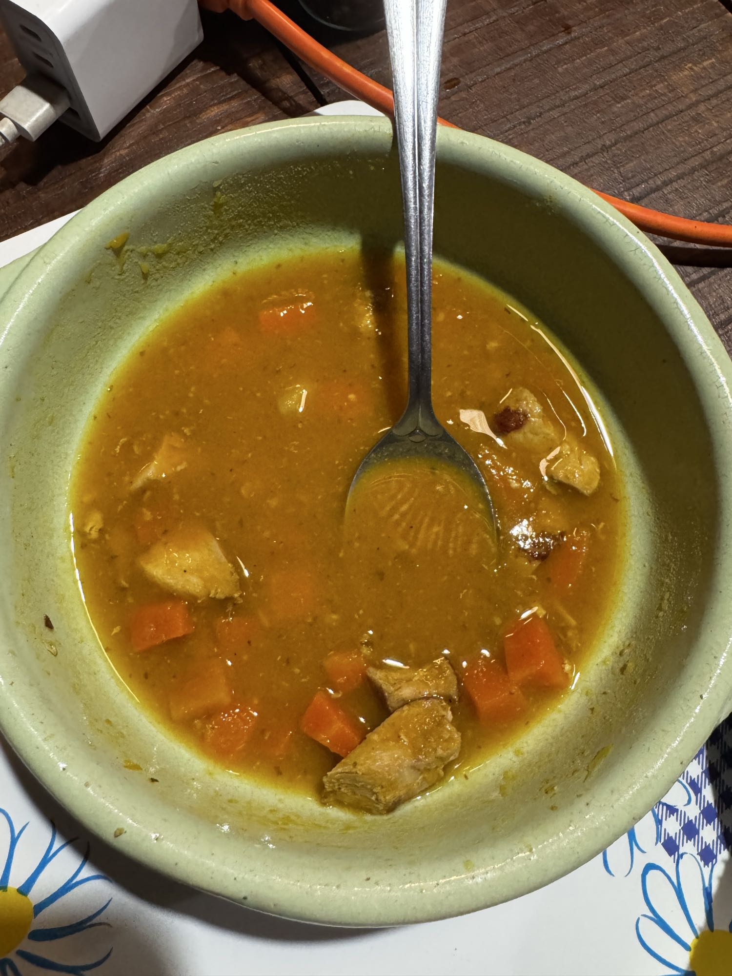 Sopa de pollo y zanahoria
