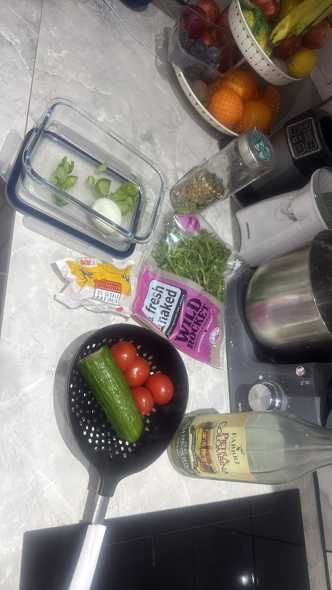 Letný šalát s mozzarellou