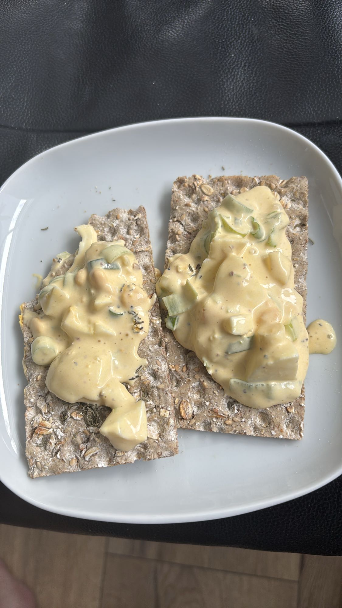 Knekkebrød med eggerøre