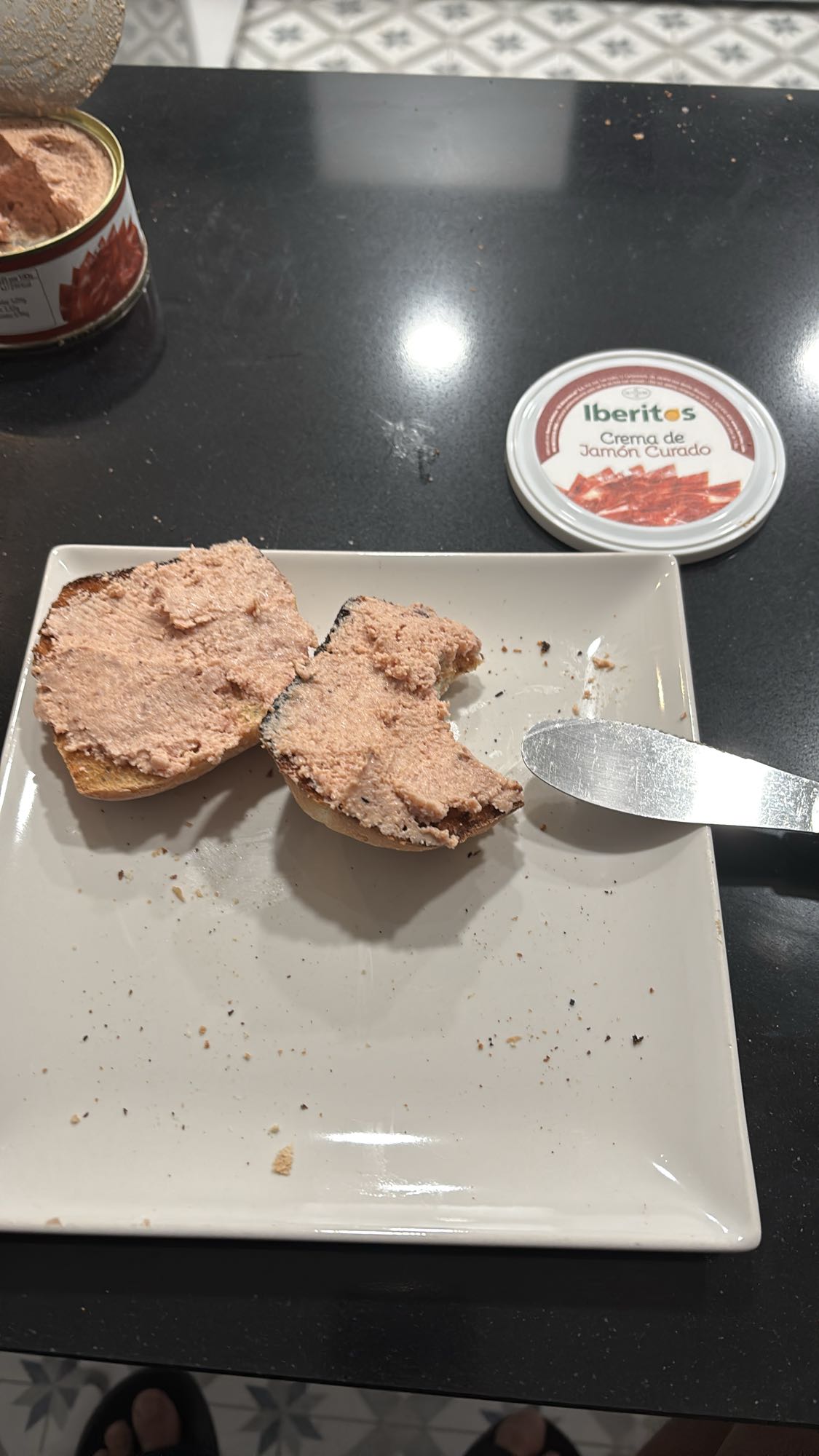 Pan con crema de jamón