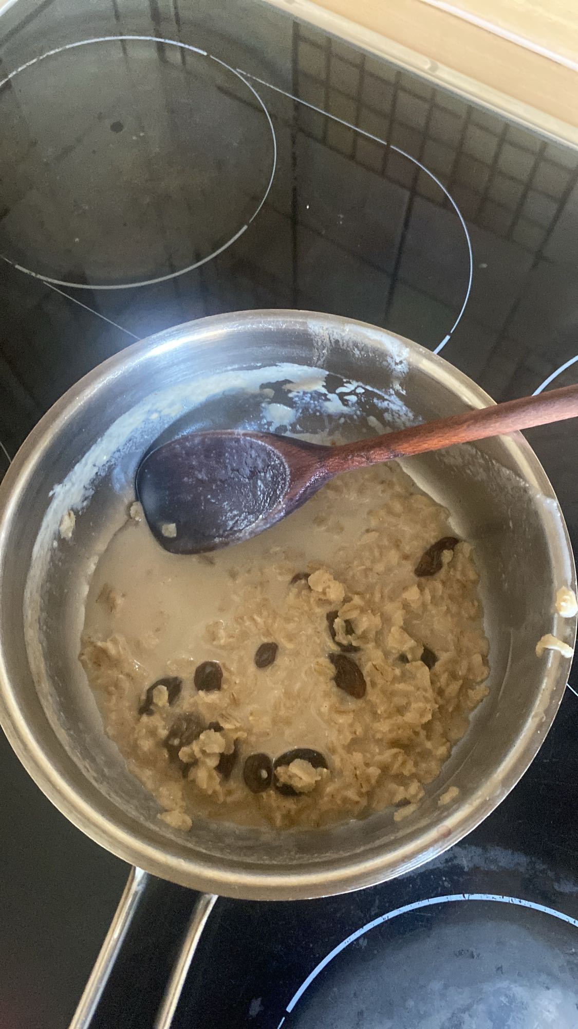 owsianka z rodzynkami