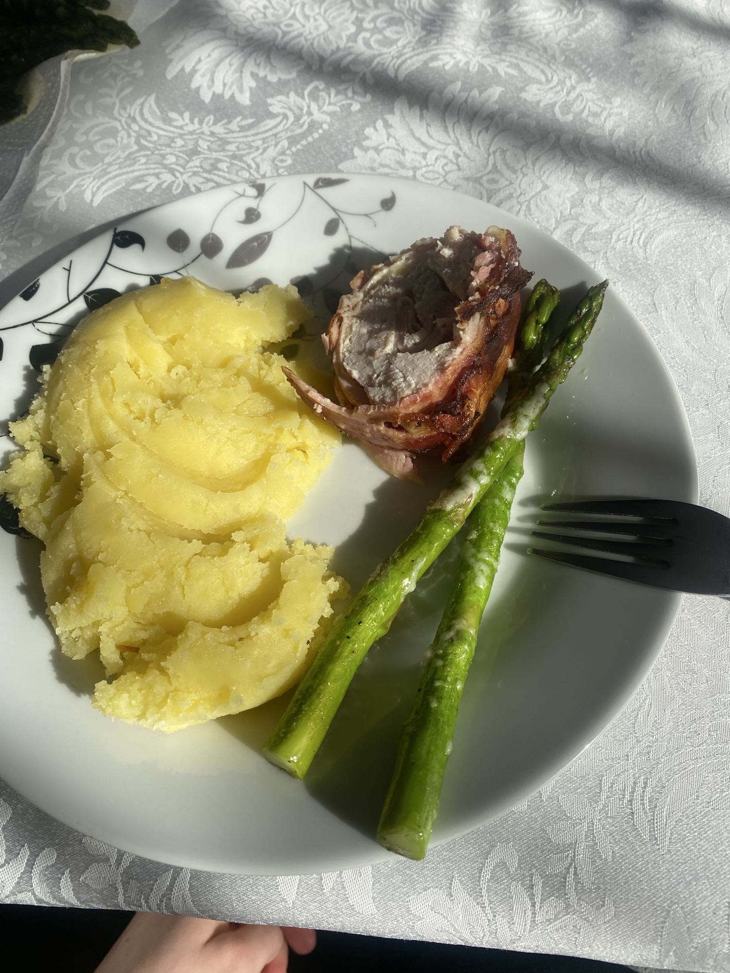 Schab w boczku z ziemniakami