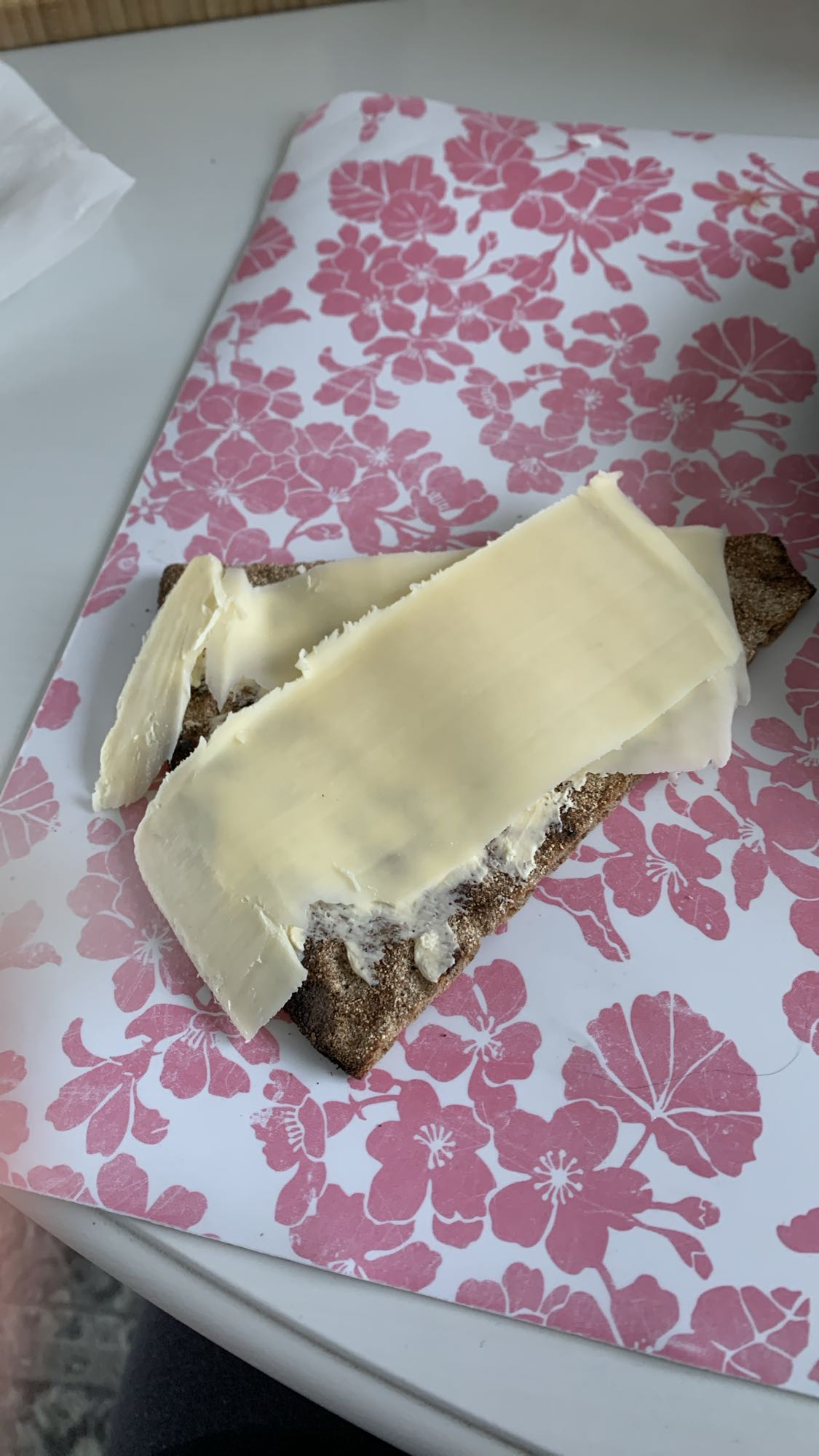 Knäckebröd med ost