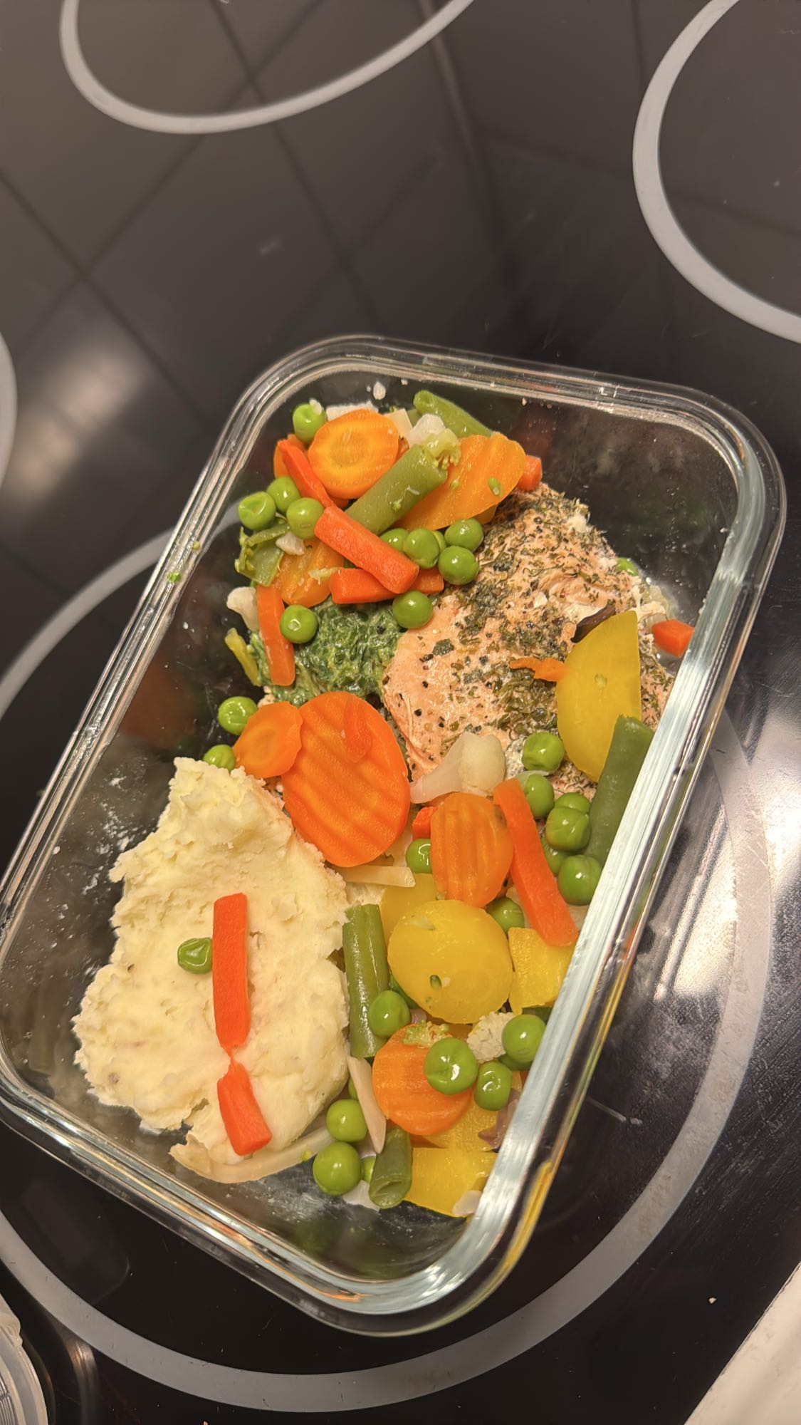 Lax med grönsaker & mos