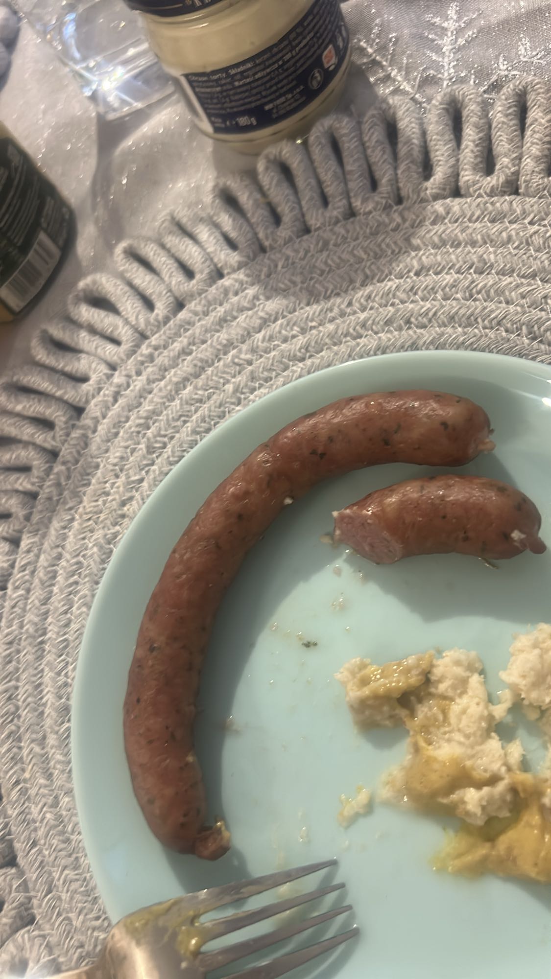 Kiełbasa z chrzanem i musztardą