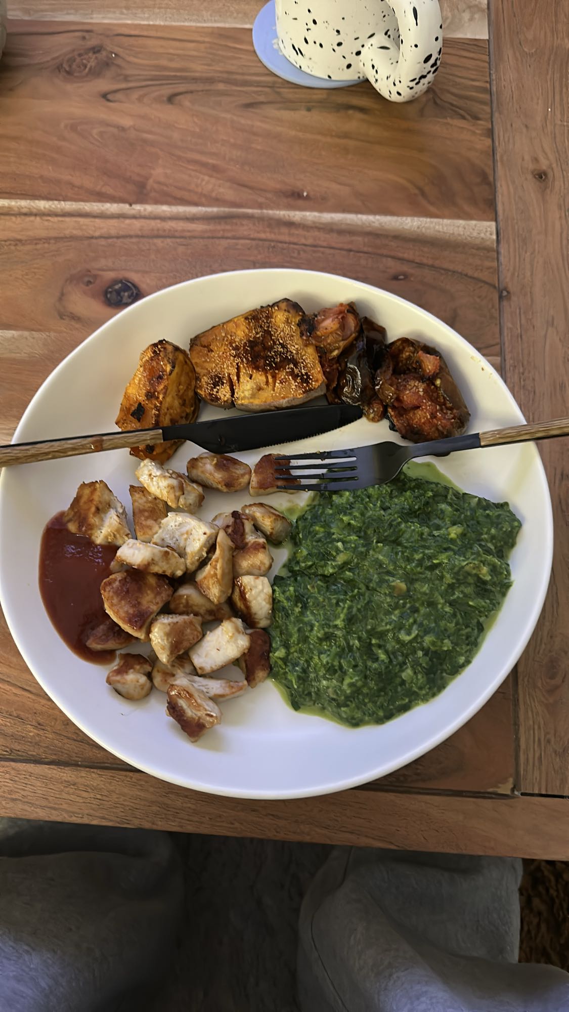 Poulet, épinards et légumes