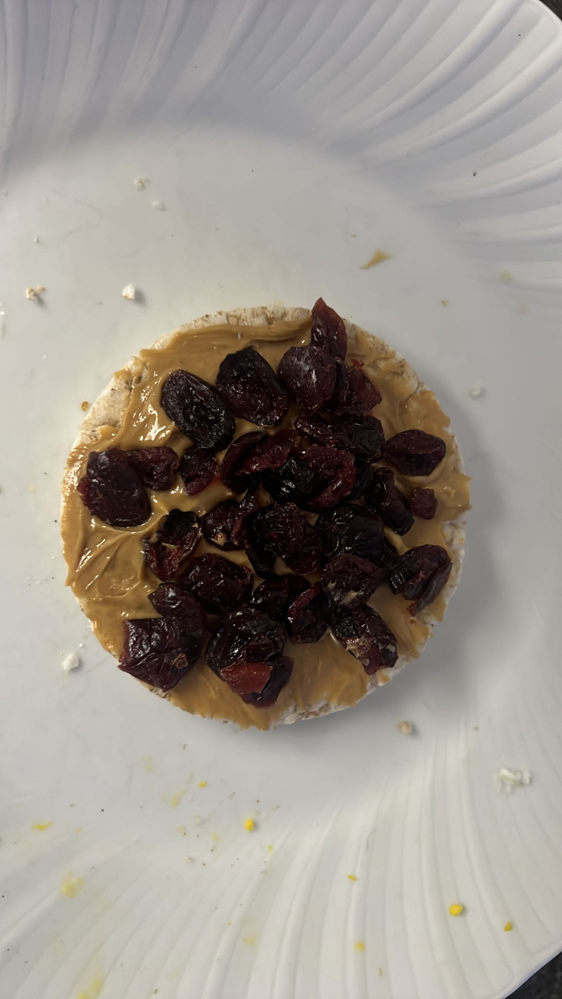 Rice cake with PB & cranberries