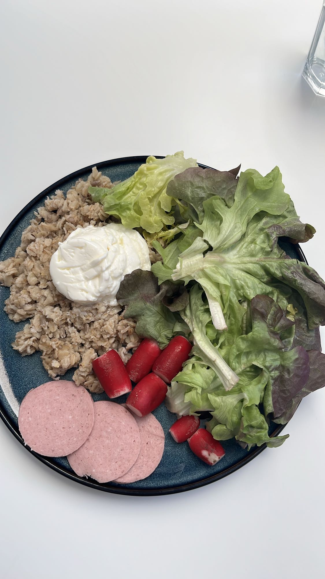 Oats, yogurt, salad plate