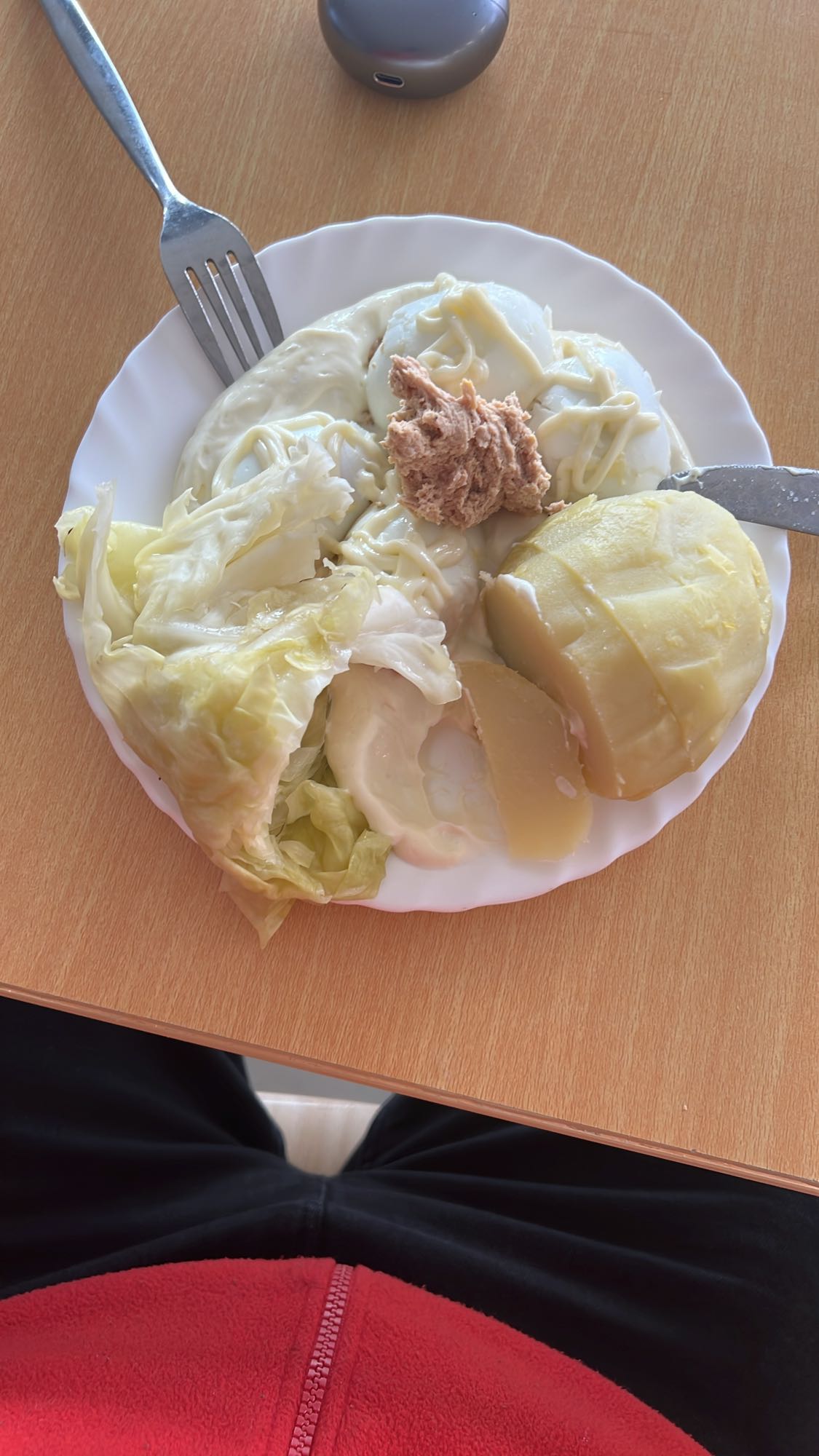 Ouă, cartof, varză, ton