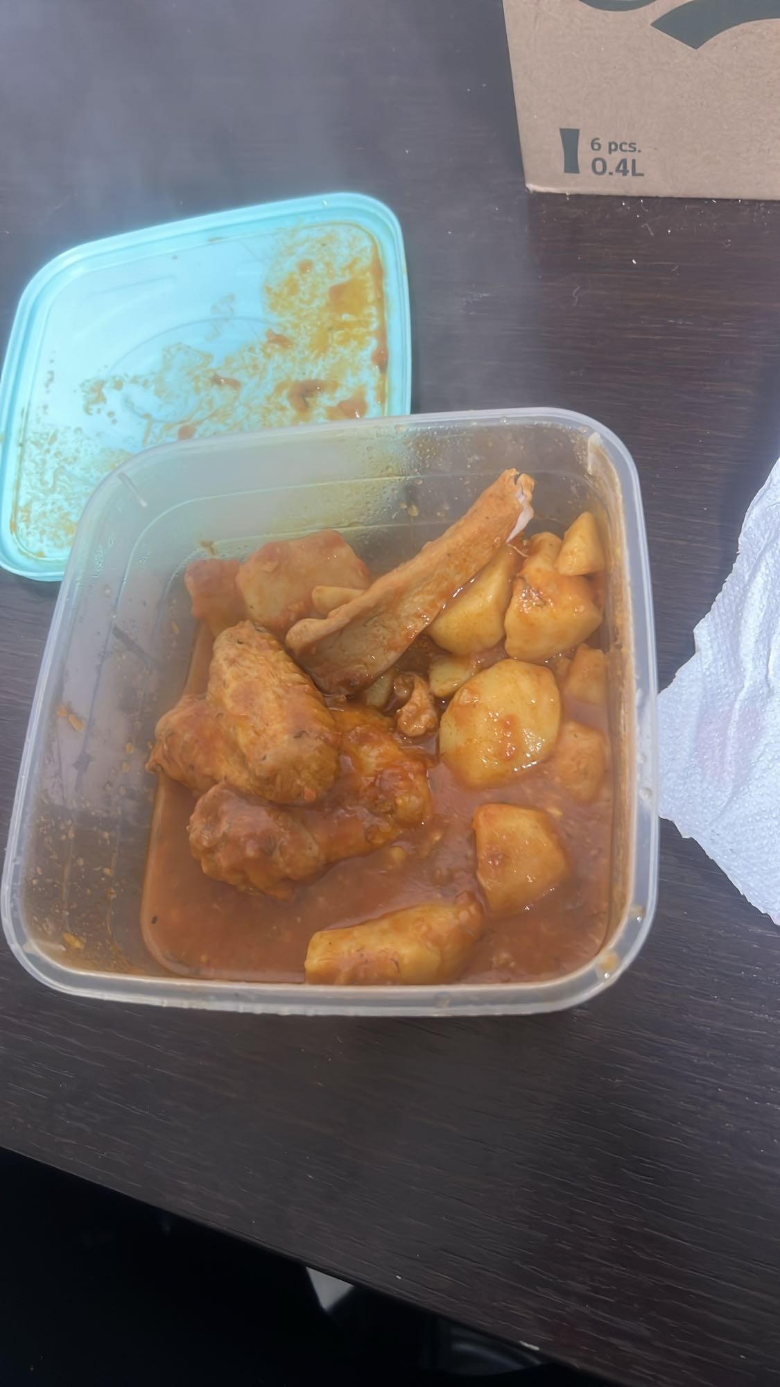 Tocană de pui cu cartofi