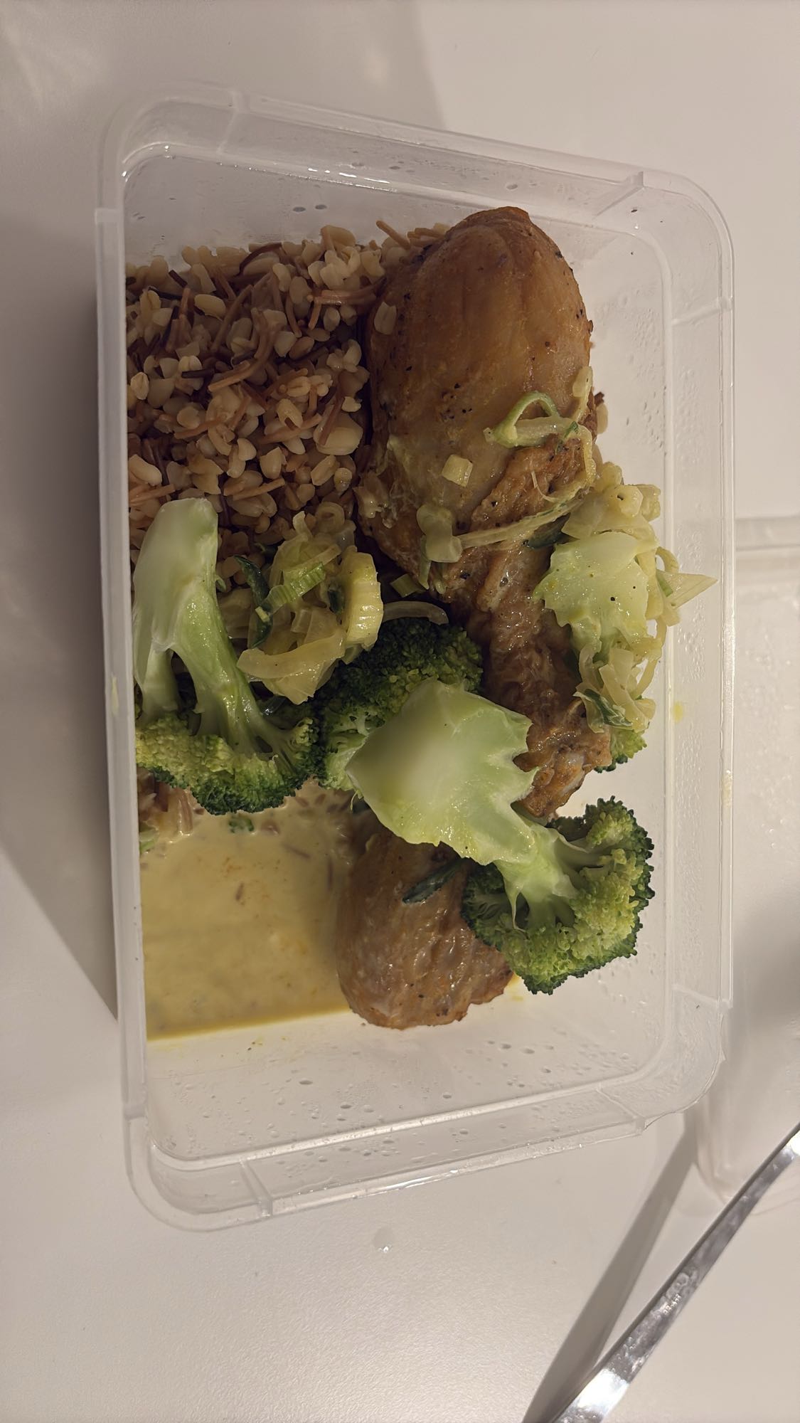 Kyckling med ris och broccoli