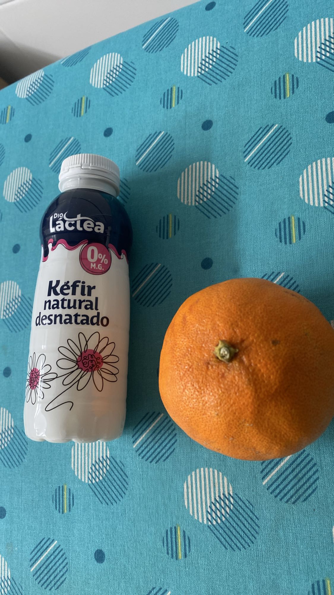 Kefir degresat si portocala