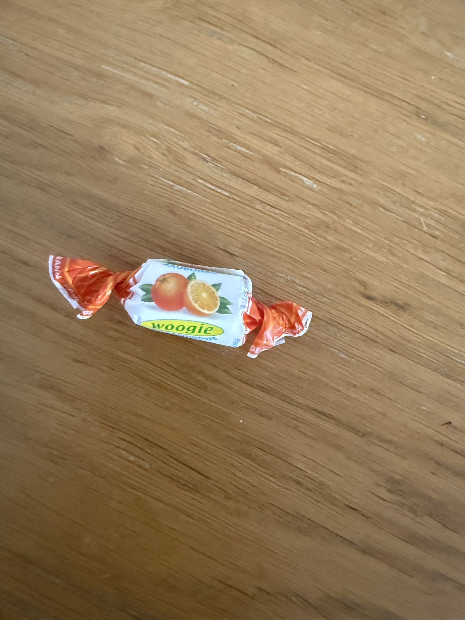 Bomboană cu aromă de portocală