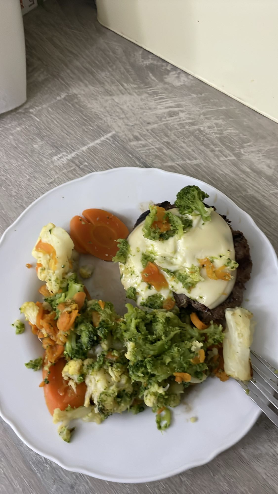 Legume cu carne și cașcaval