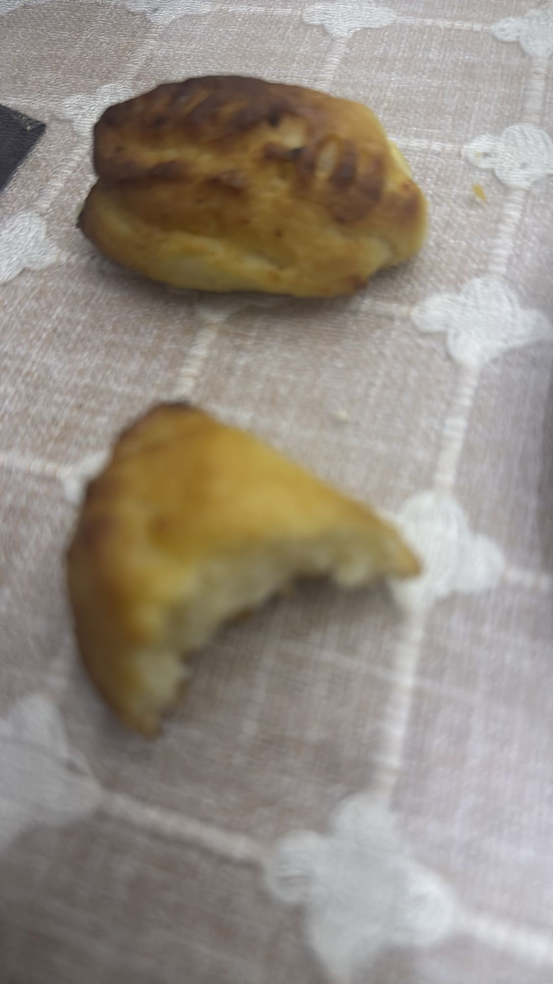 булочка с начинкой