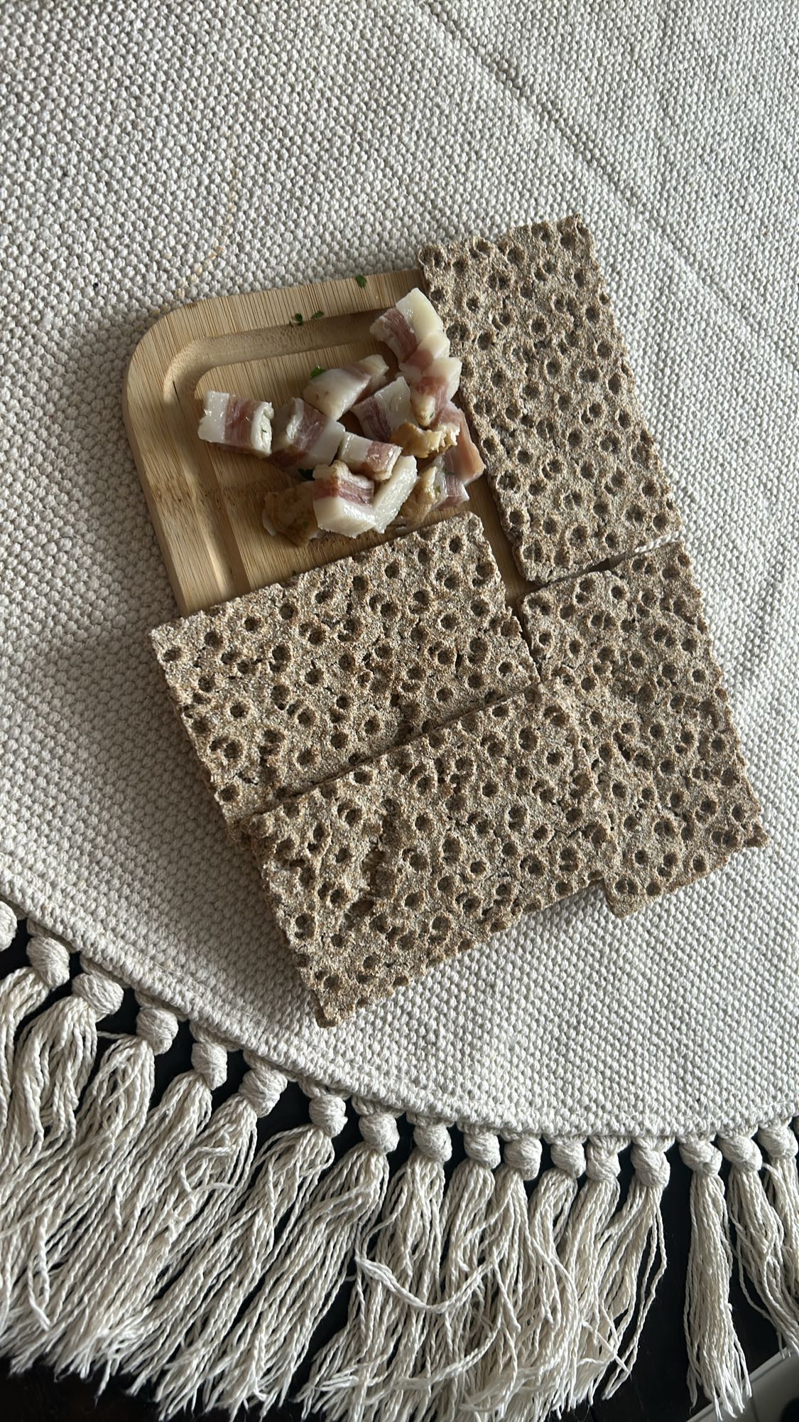 Pâine crocantă cu slănină