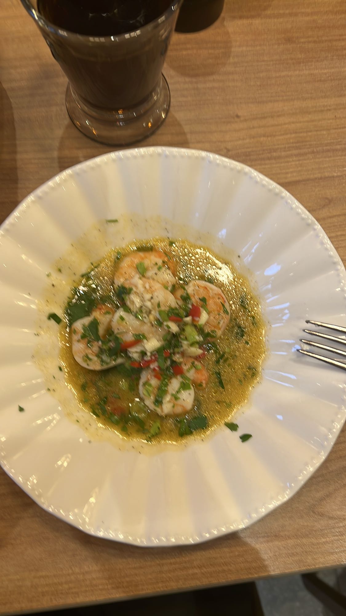 Creveți în sos de usturoi