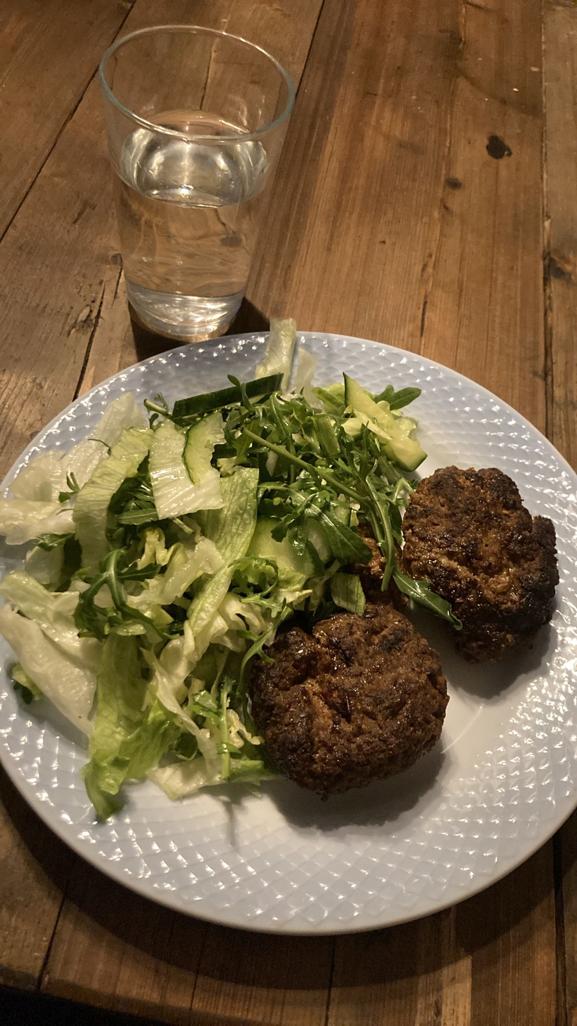 Biffar med grönsallad