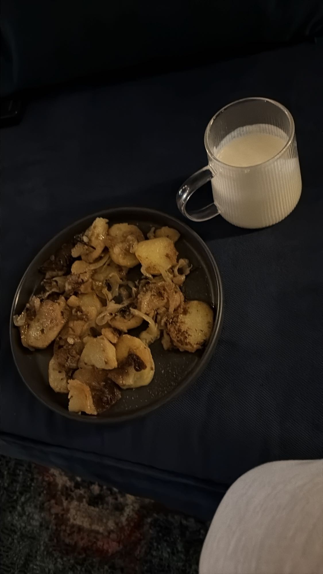 smażone ziemniaki z mlekiem