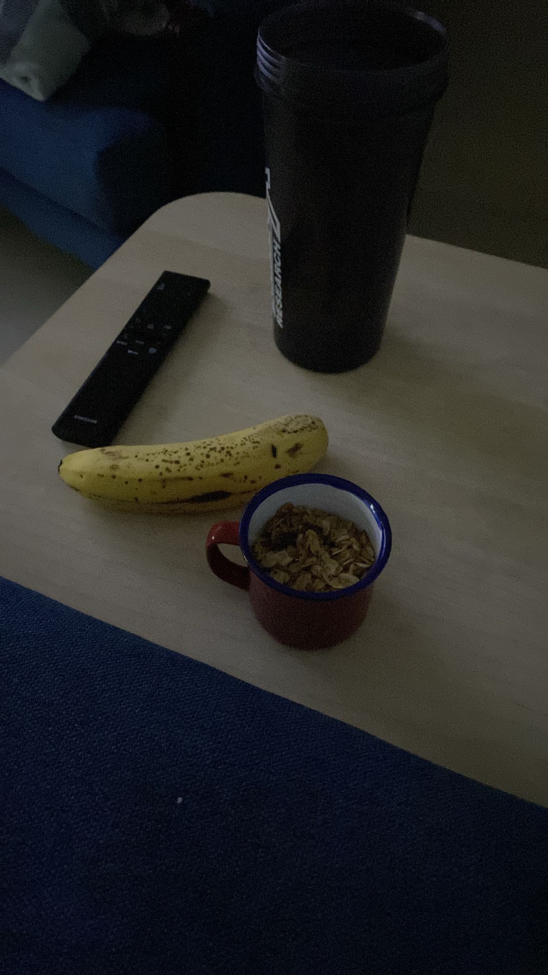 plátano y granola