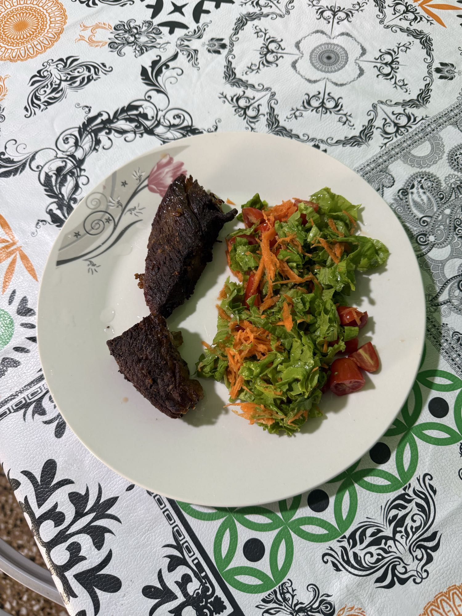 carne asada con ensalada