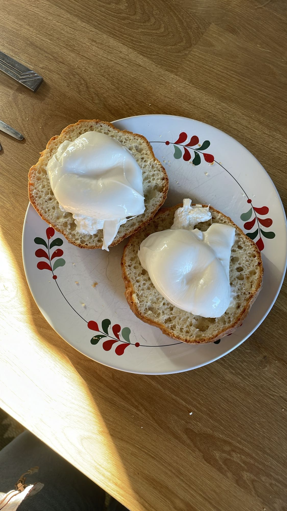 Bułka z jajkiem w koszulce