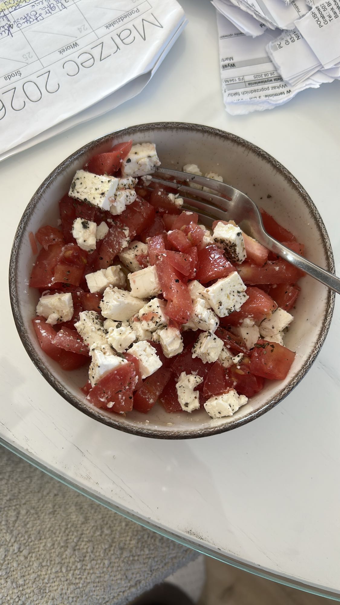sałatka z pomidorami i fetą