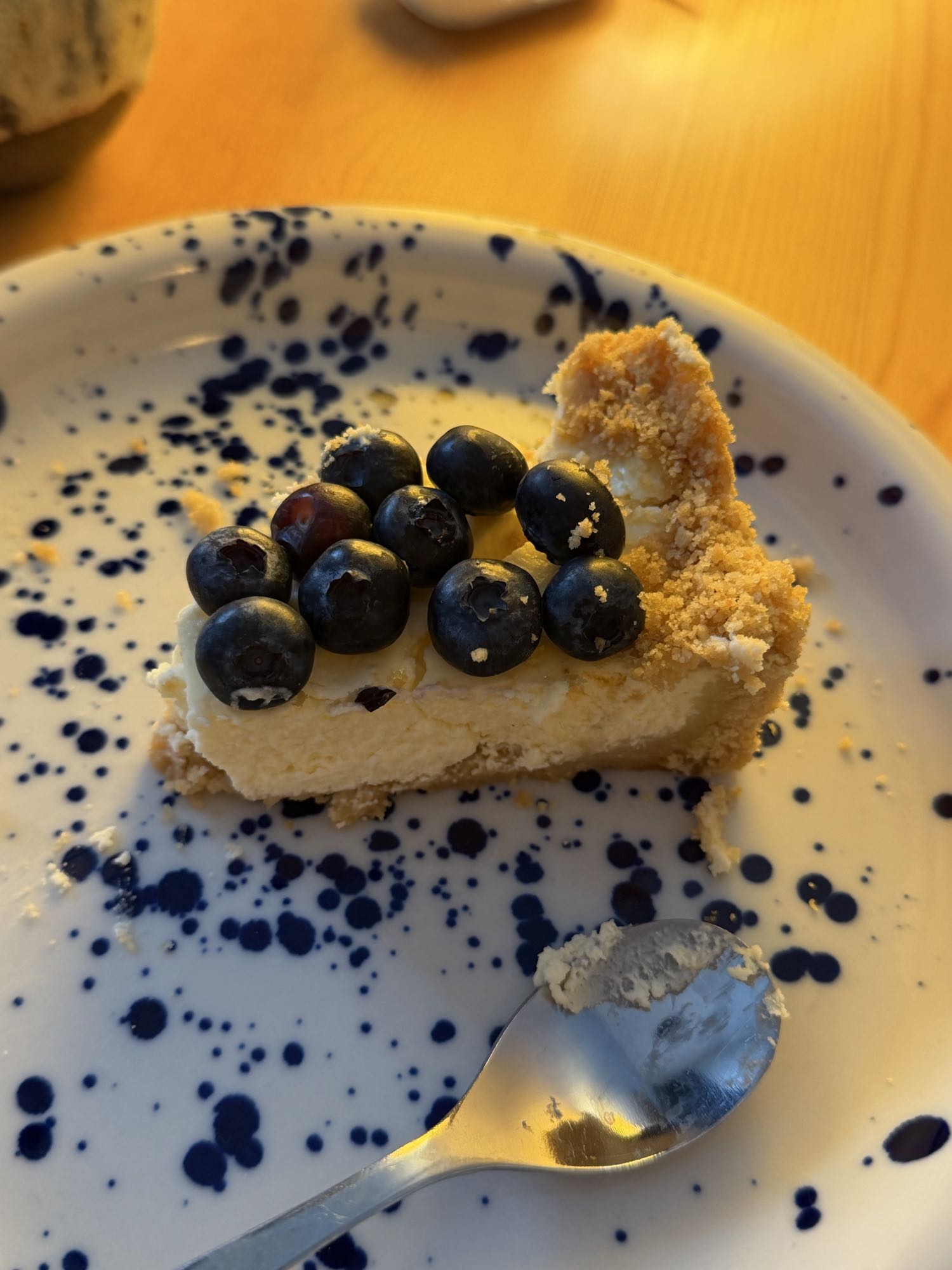 чизкейк с черникой