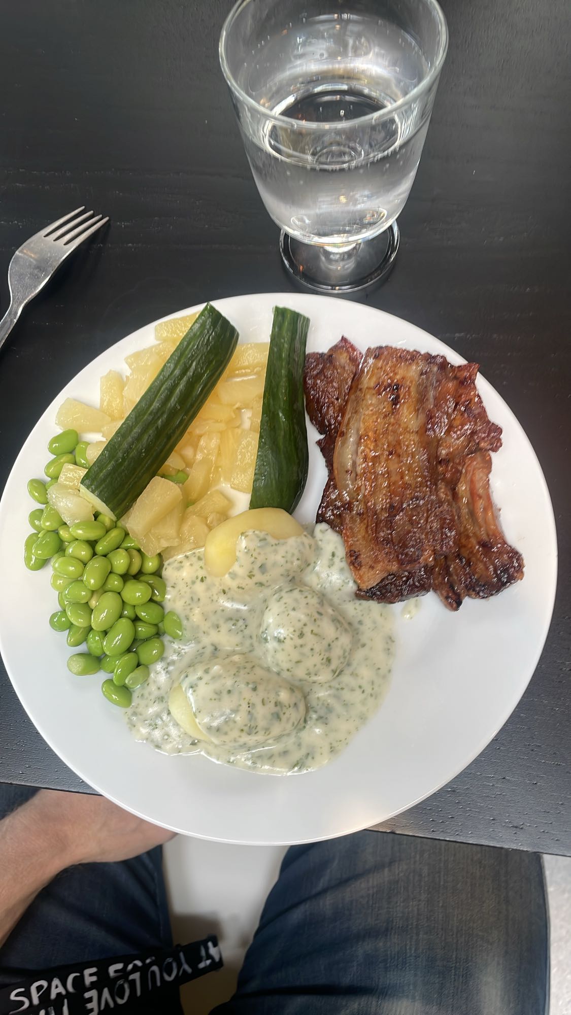 Fläsk med potatis och grönsaker