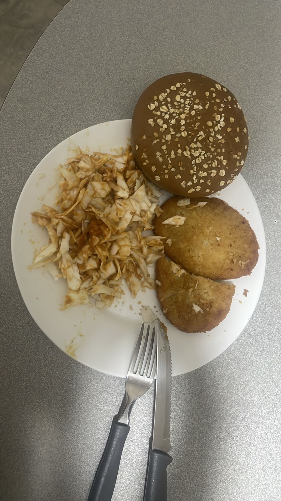 Breaded patty with salad