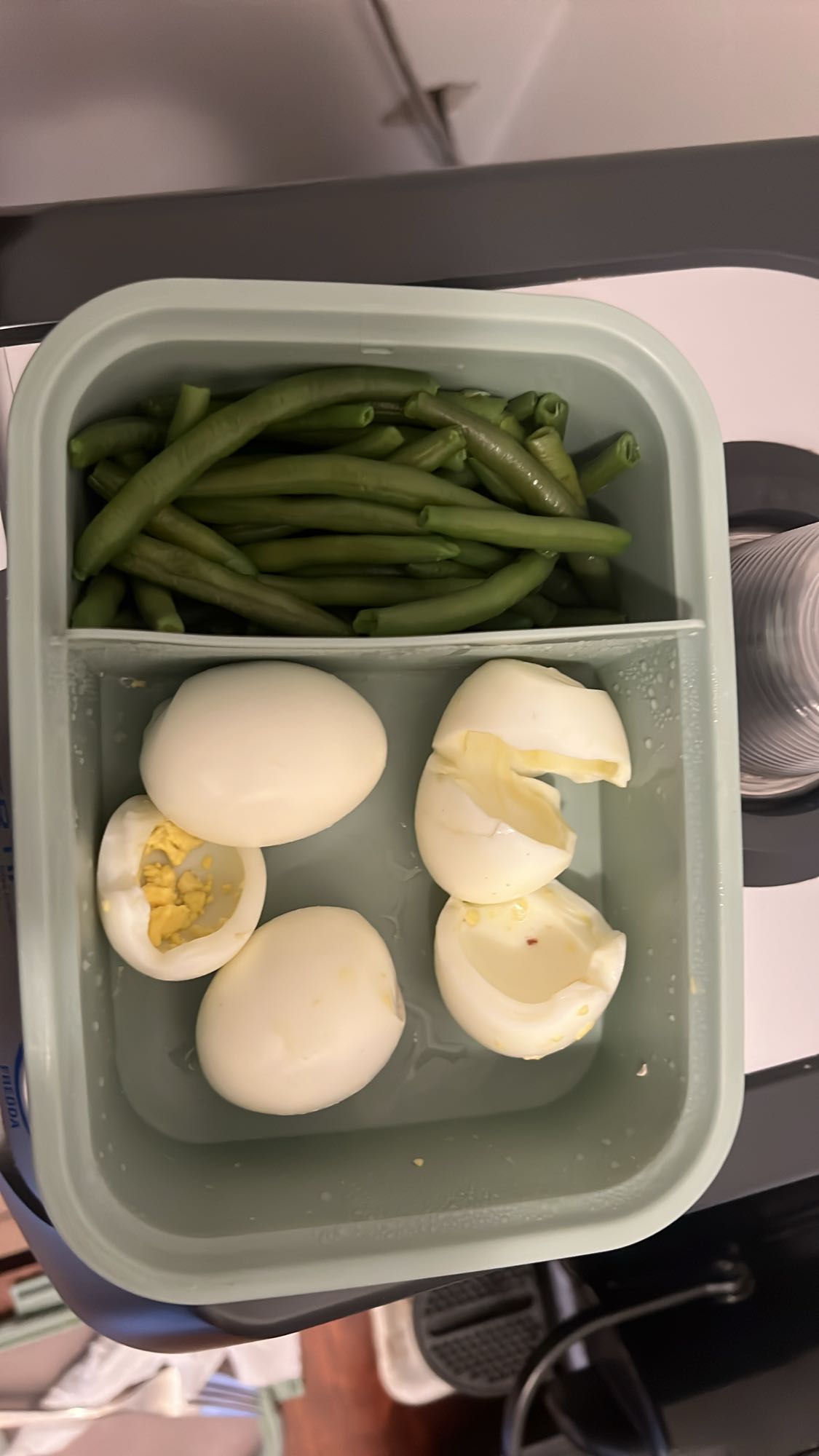 Yumurta ve taze fasulye