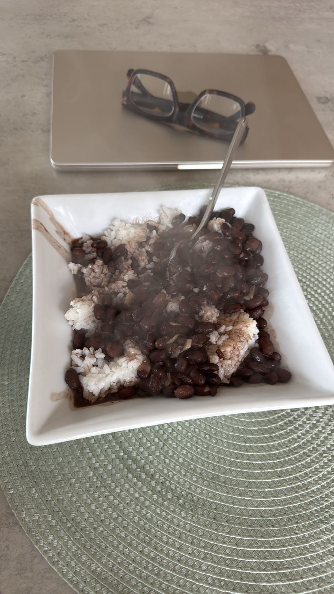 arroz con frijoles negros