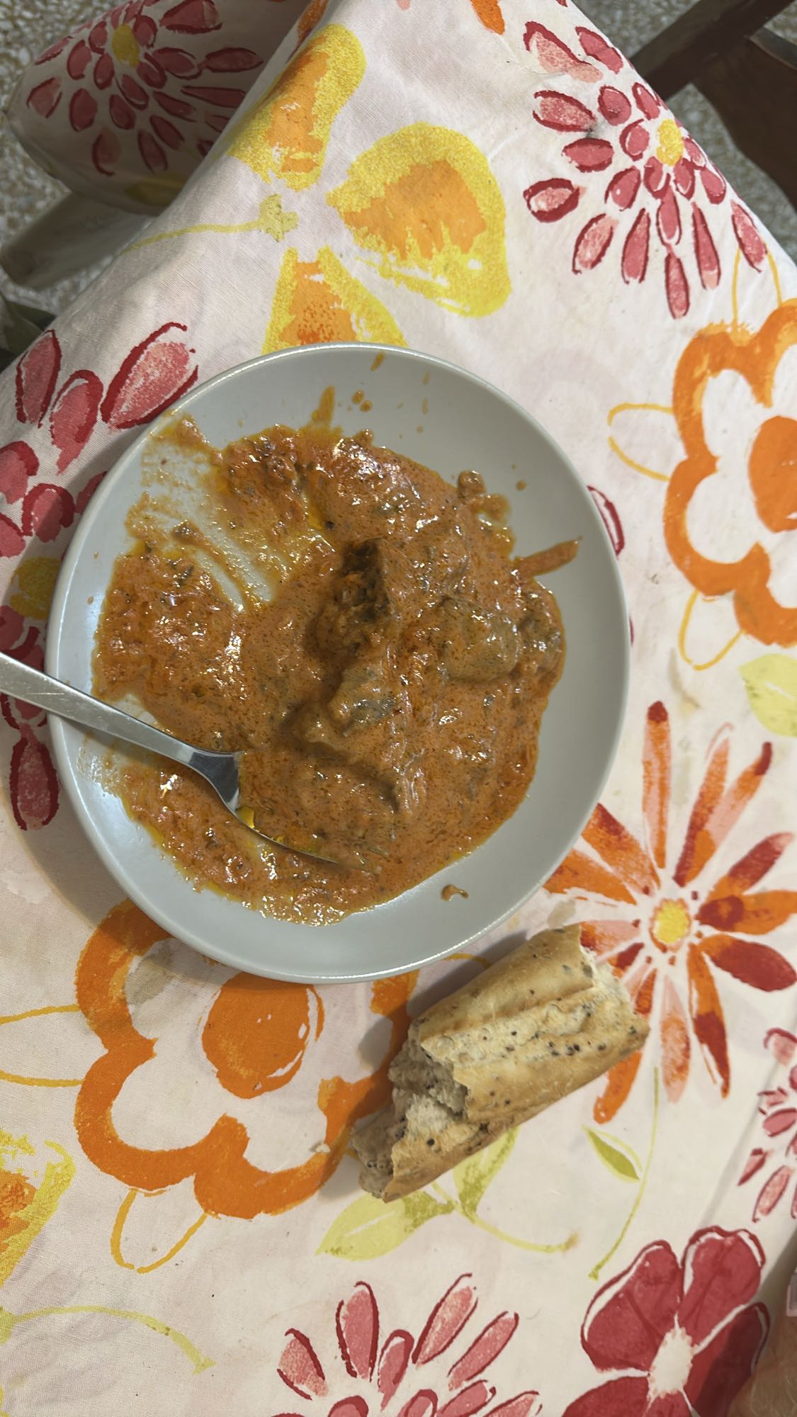 Creamy beef stew with bread