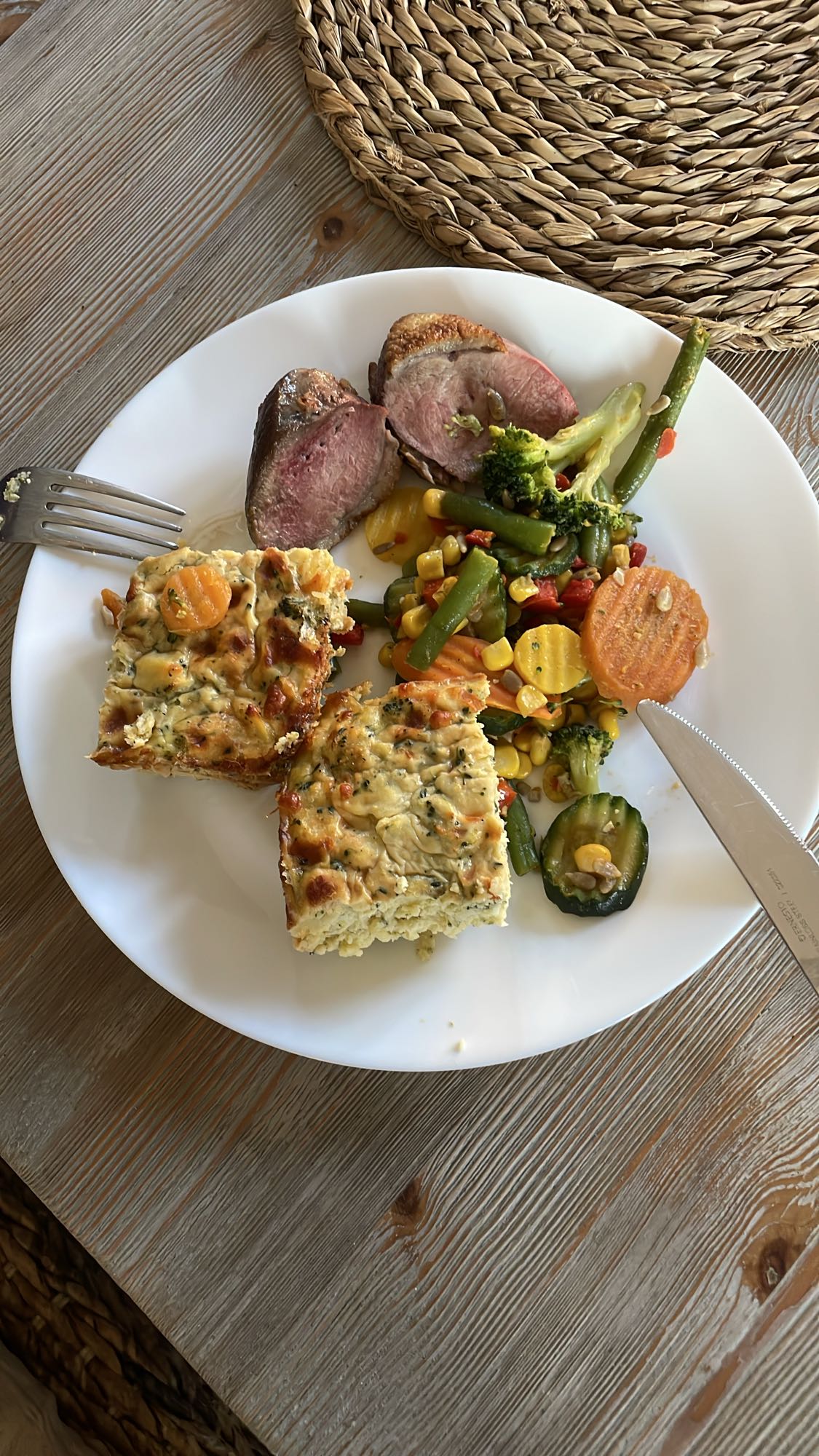 Zapiekanka z warzywami i mięsem